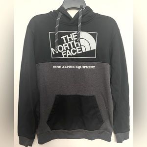 THE NORTH FACE Men’s Half Dome Pullover Hoodie Sweatshirt